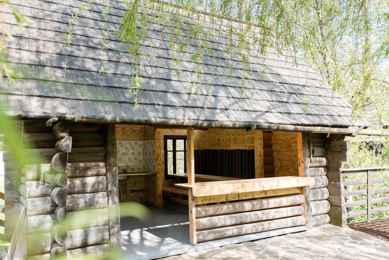 Pensiunea Casa Bunicilor Mînăstirea Humorului Exterior foto