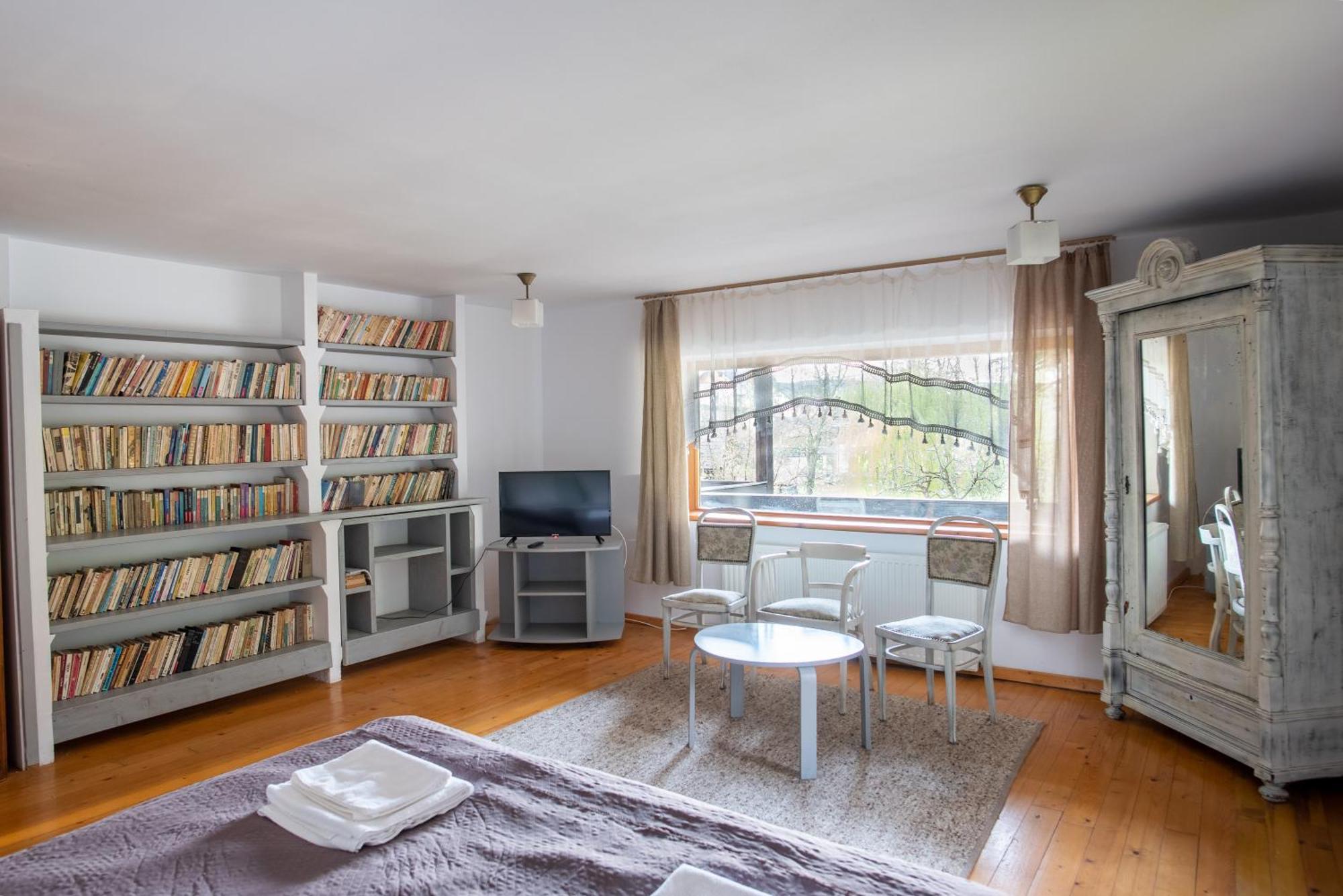 Pensiunea Casa Bunicilor Mînăstirea Humorului Habitación foto