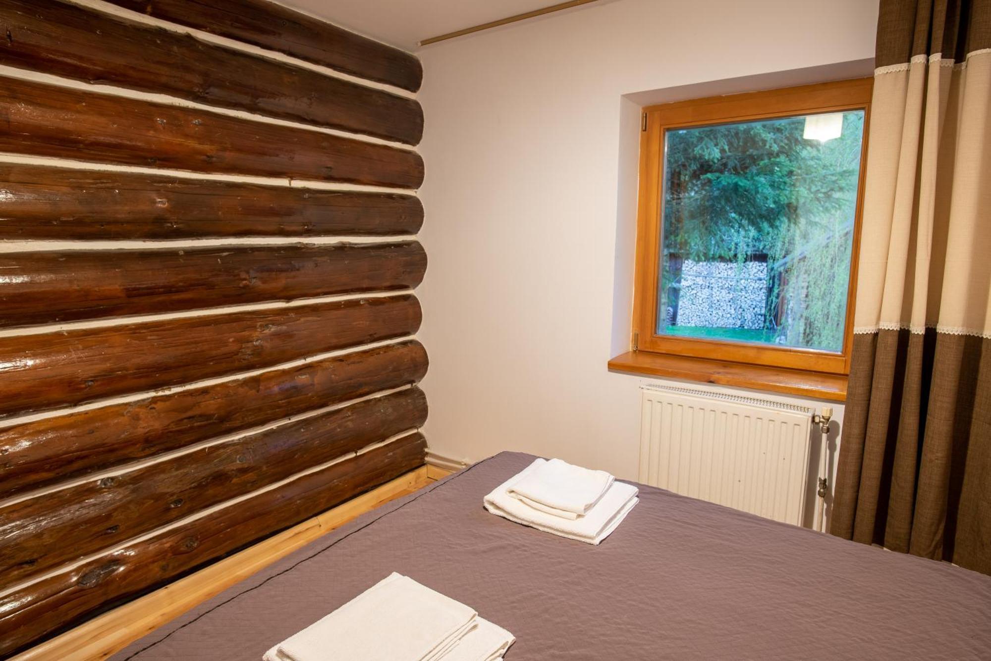 Pensiunea Casa Bunicilor Mînăstirea Humorului Habitación foto